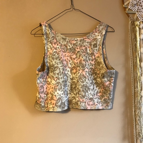 Floral crop top - Picture 2 of 3